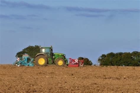 CNEAC : Centre National d'Enseignement agricole à Distance.